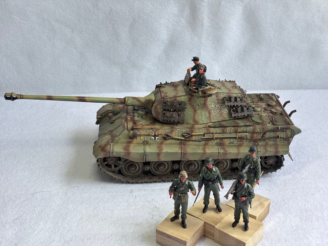 1/35 ドイツ陸軍キングタイガー重戦車プラモデル完成品