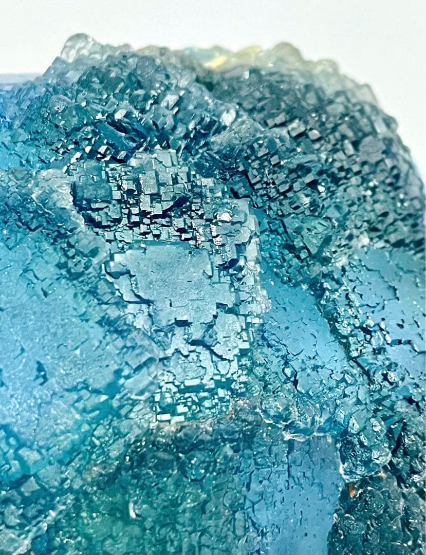 中国　福建省産の緑がかった青色のフローライト