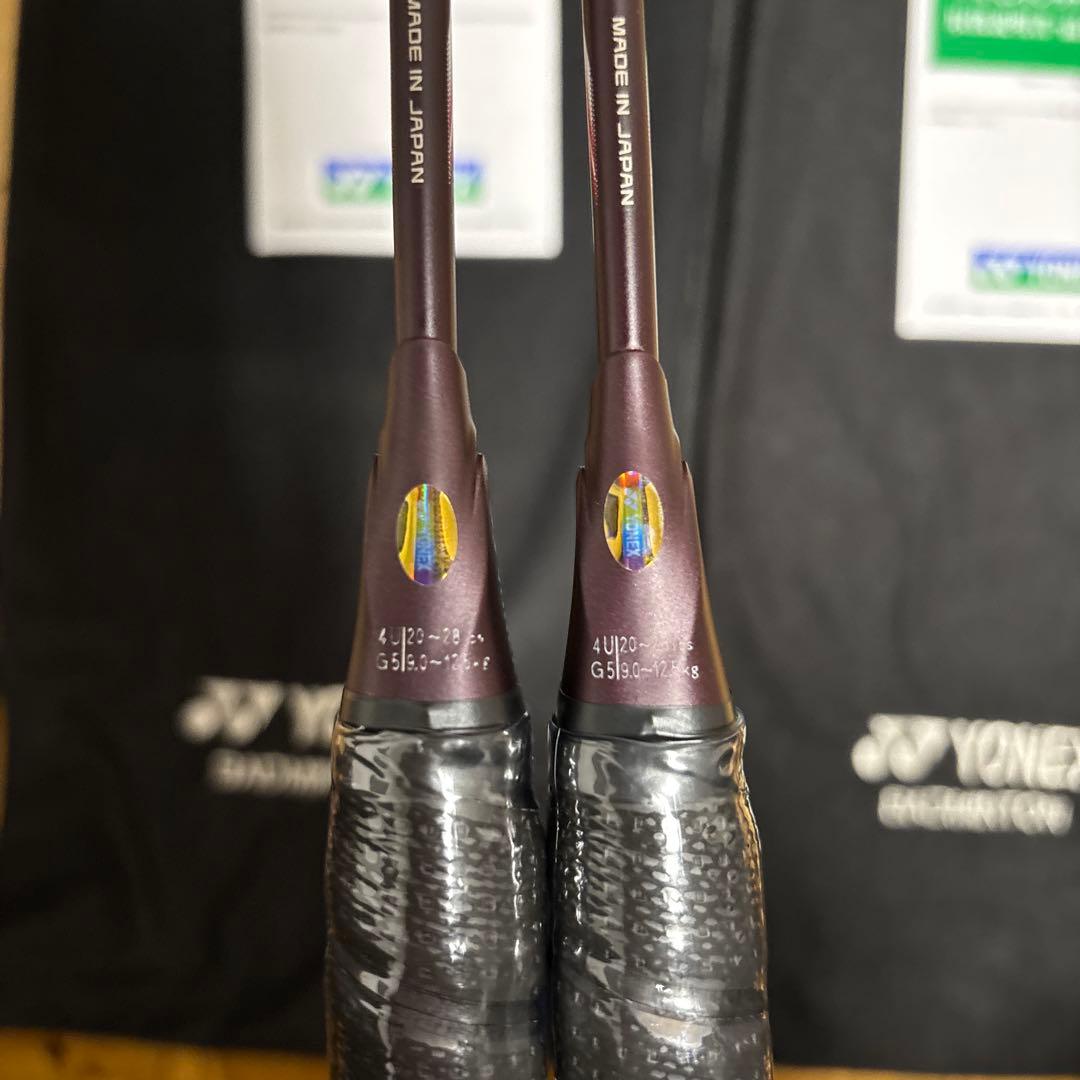 ヨネックス国内正規品新品シュリンク付アストロクス100ZZ クレナイ 4U5