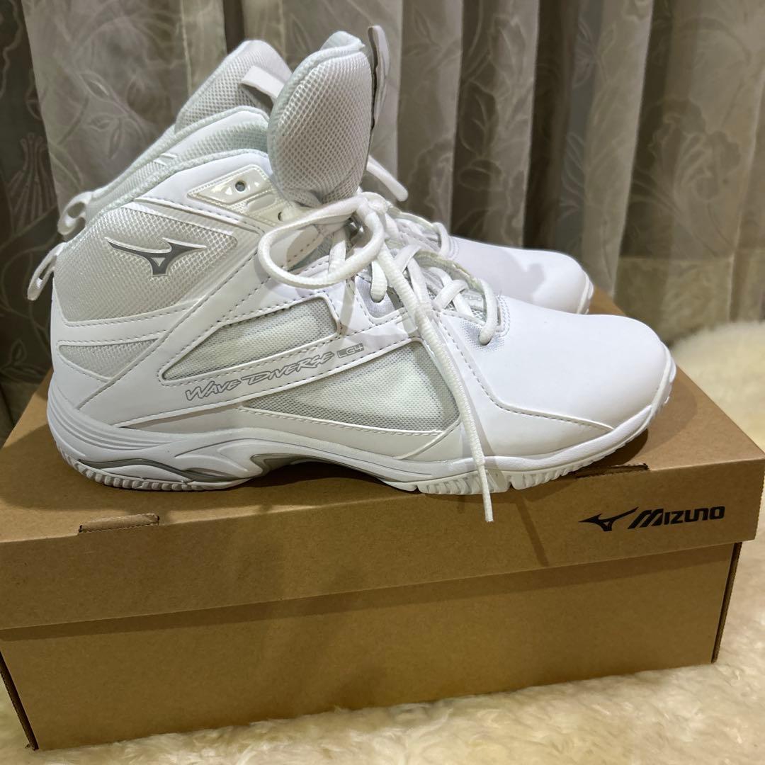 ウェーブダイバース　LG4 24cm ホワイト✖︎シルバー　　 ハイカットモデル