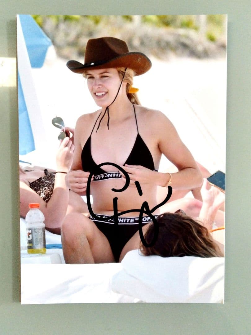 ウージニー・ブシャール直筆サイン入り2Lサイズ写真…プロテニスプレーヤー…