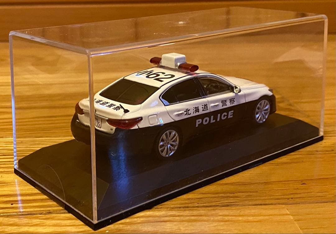 日産　スカイライン　GT (V37) 警察仕様 ミニカー