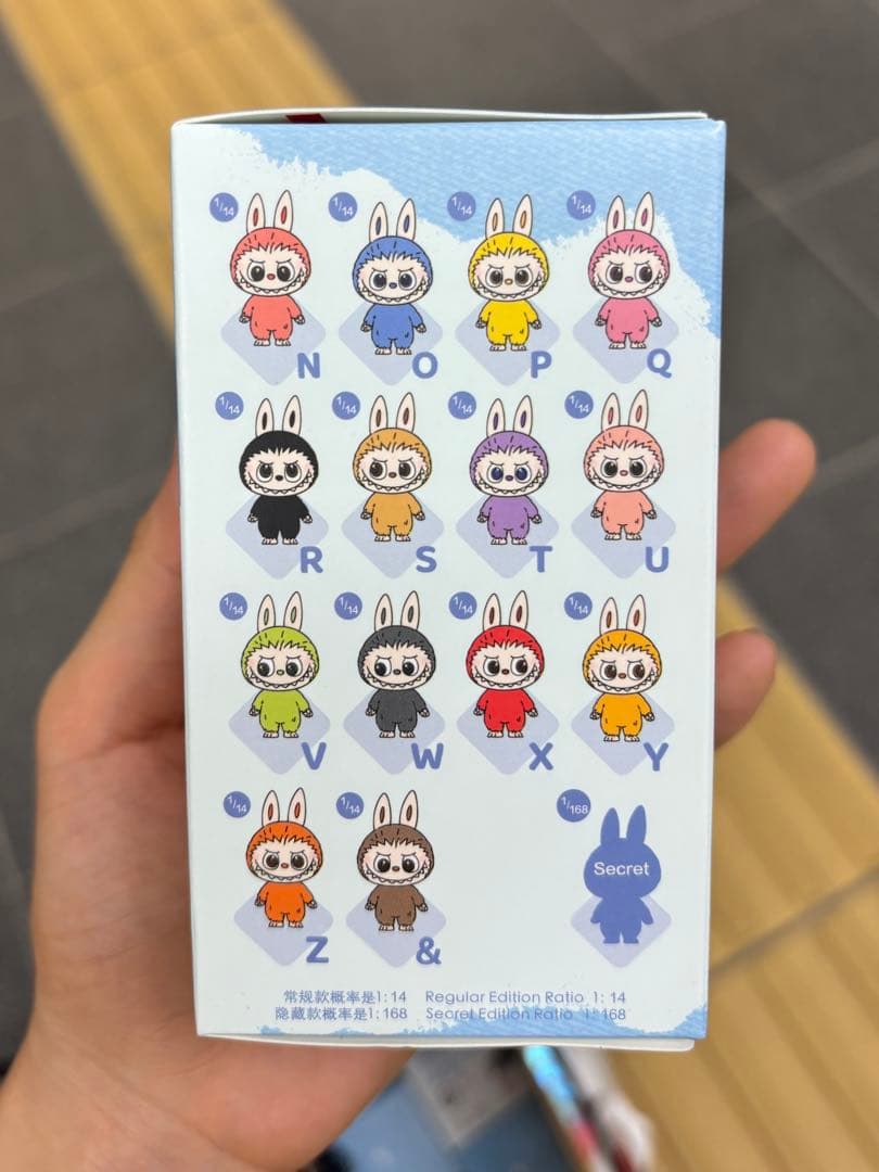 ラブブ　LABUBU PIN FOR LOVE ぬいぐるみペンダント　R