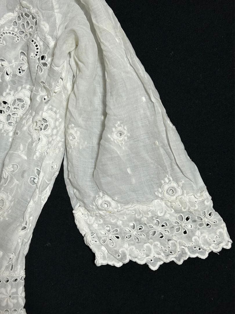 ヴィクトリアンレース刺繍ドレス