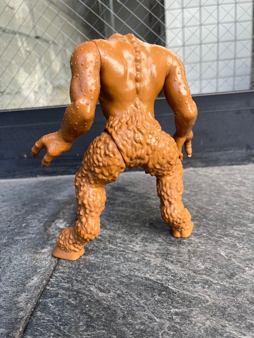 ビリケン商会　サイクロプス　フィギュア 23cm