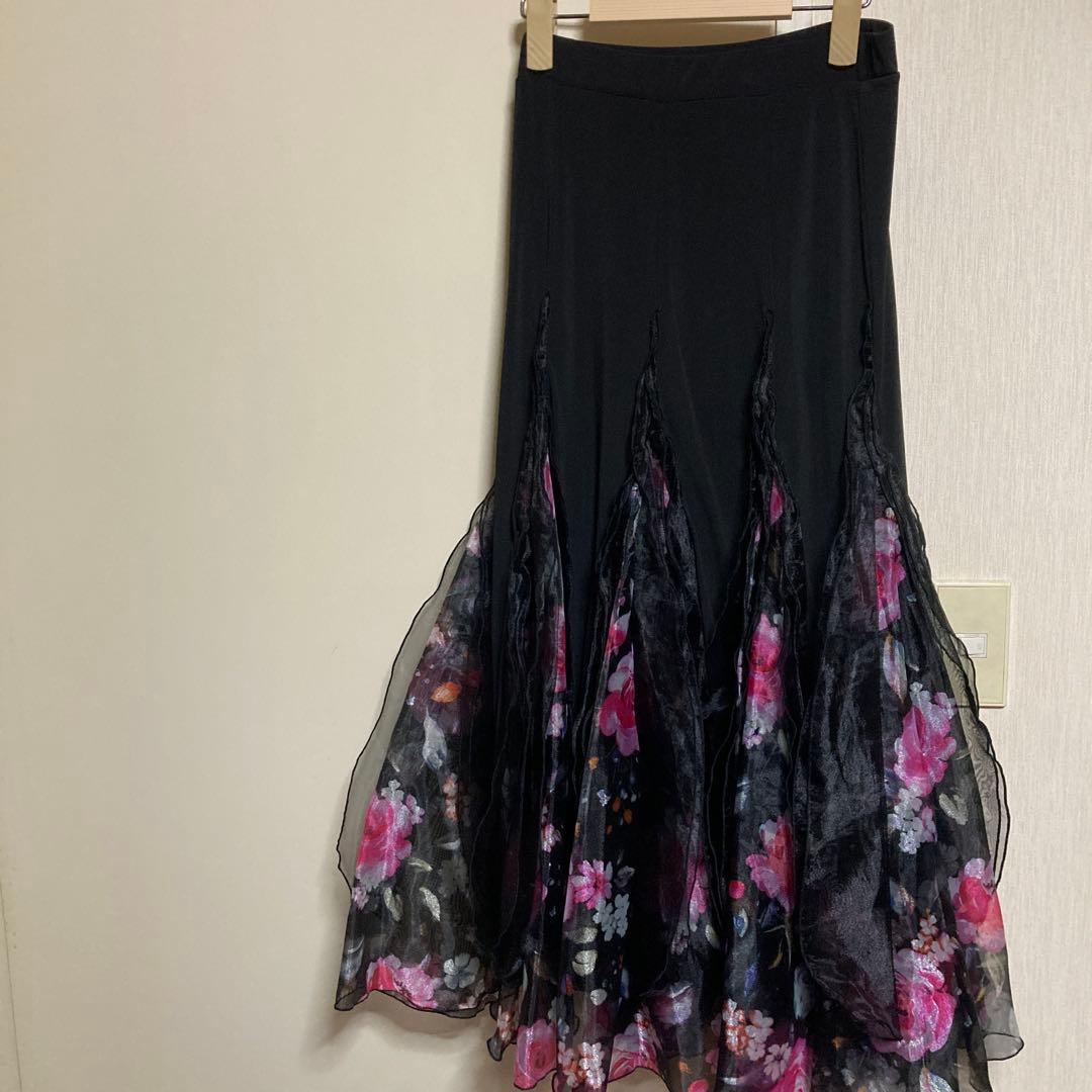 タカダンススカート