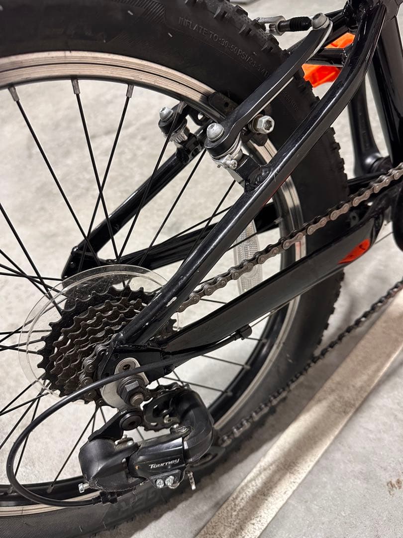 Trek キッズバイク 20インチ 黒/オレンジ