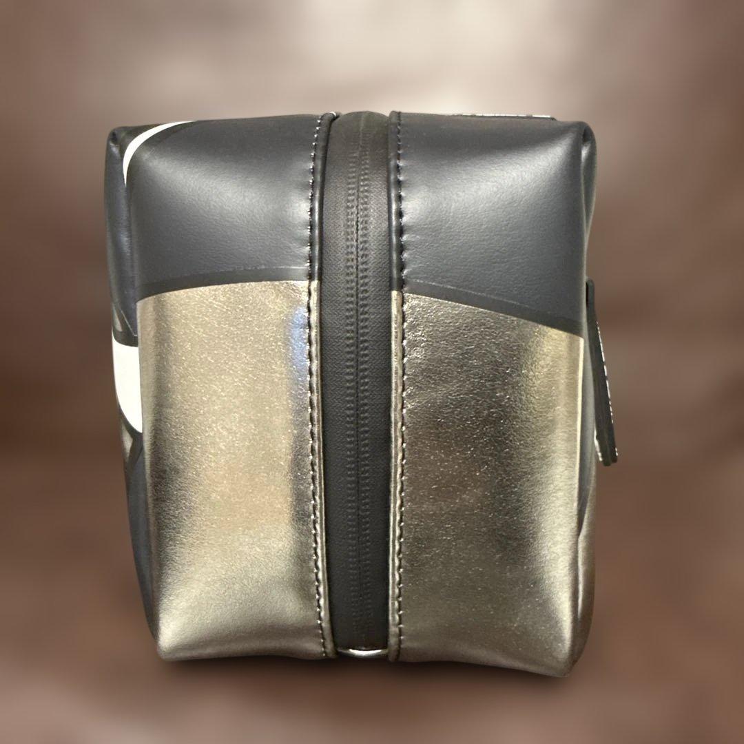 マークアンドロナ MILO Clutch Bag