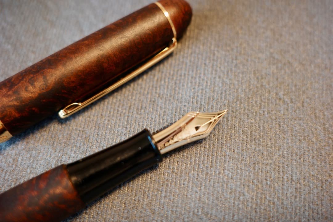 アカブライヤー 万年筆 センチュリー3776 プラチナ万年筆 B（太字）