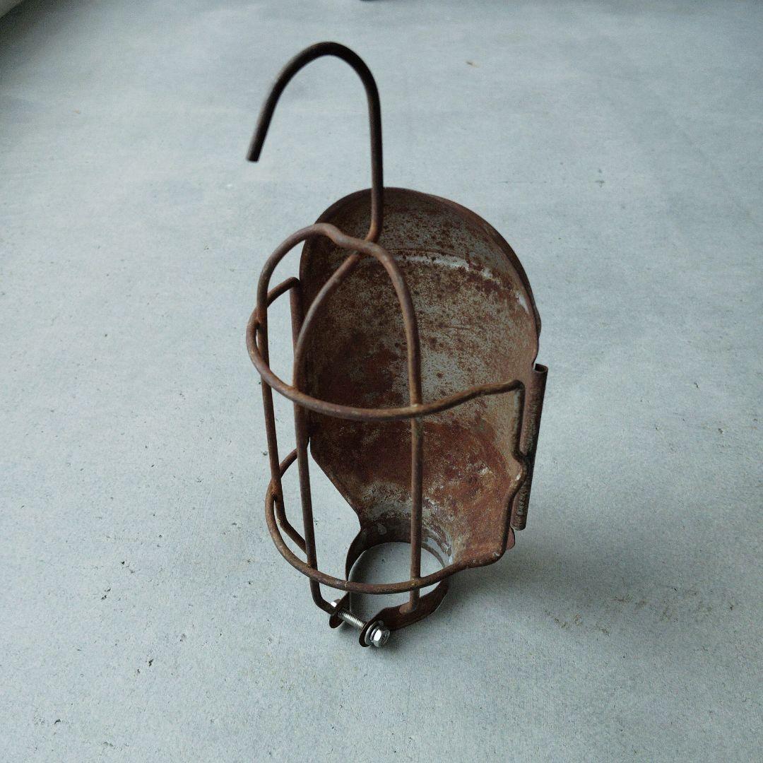 シャビー　アイアン靴型、ランプガード　2個セット　アンティーク　インダストリアル