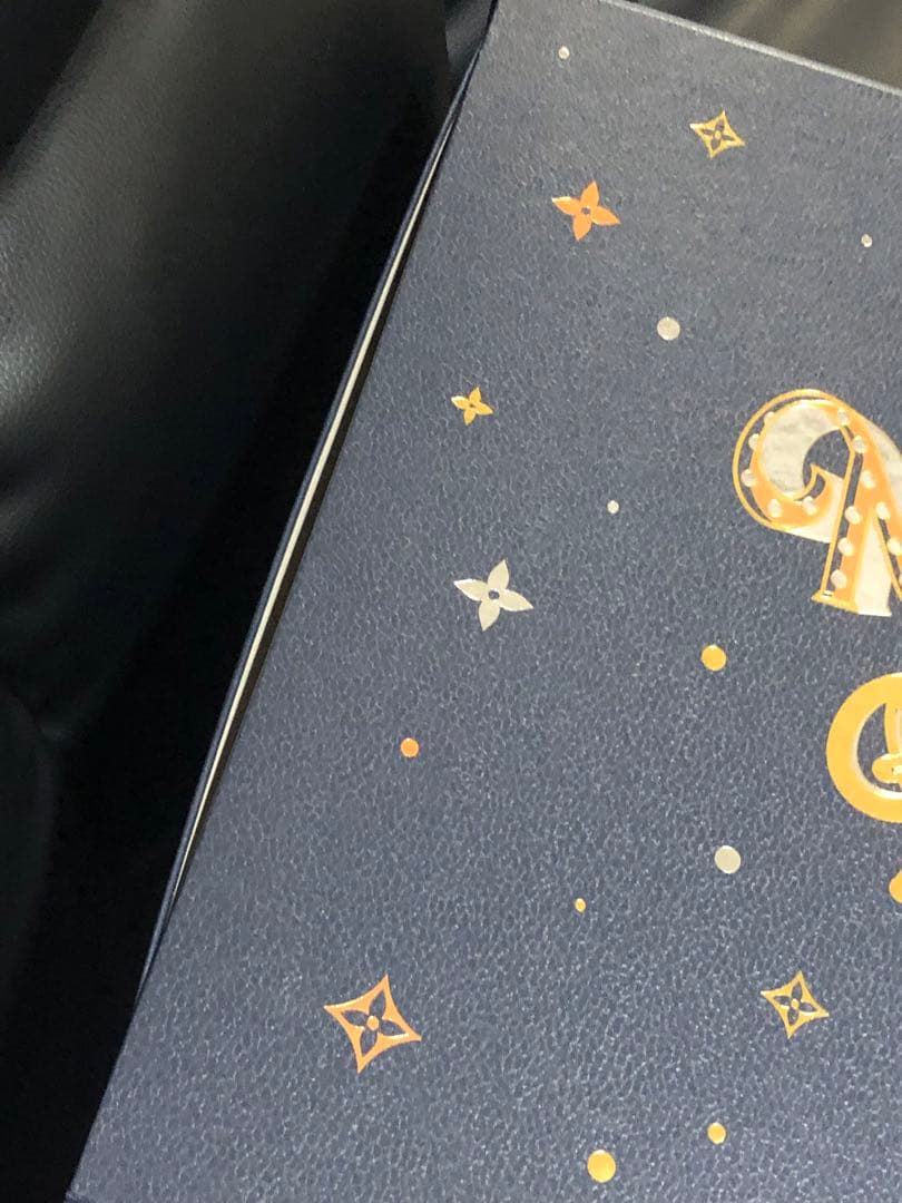 ルイヴィトン　ホリデー限定　バッグ等の箱9箱　大サイズ、中サイズ