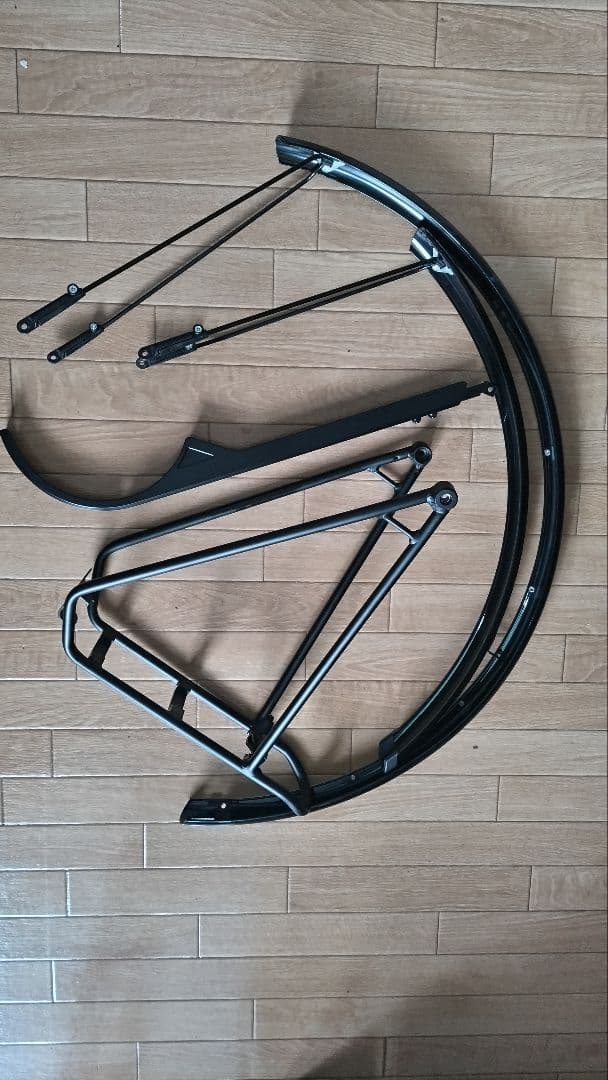 TREK　e-bike FX+2 キャリア、泥よけ、チェーンカバー前後ライト