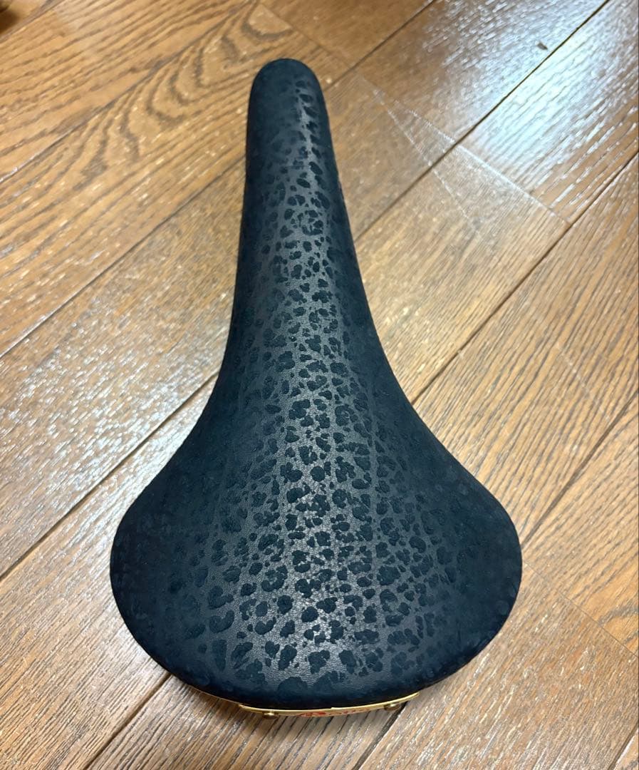 セラ サンマルコ ロールス サドル ブラック リノレザー