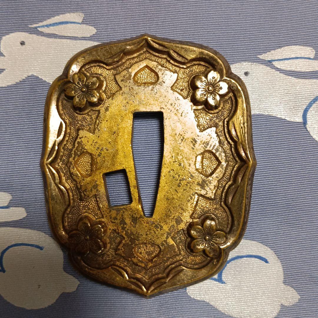 桜花模様の金属製鍔2個(軍刀用)