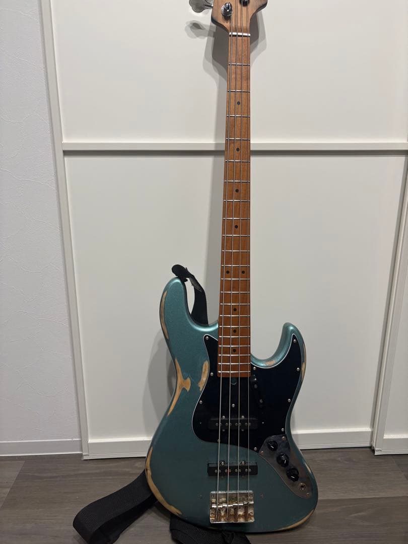 エレキベース 青 レリック加工