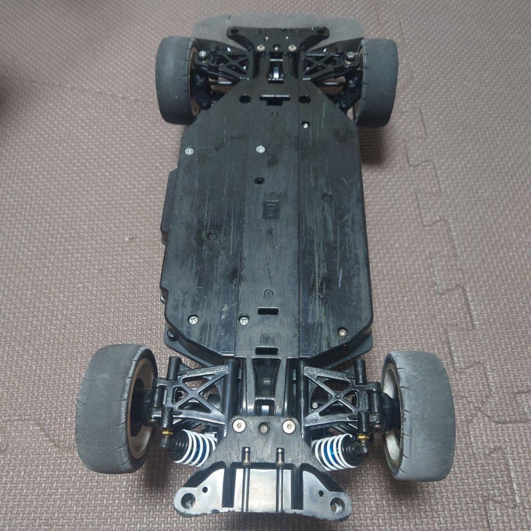 タミヤ　TT-02　(ヤリス組み立て途中ボディ付き)