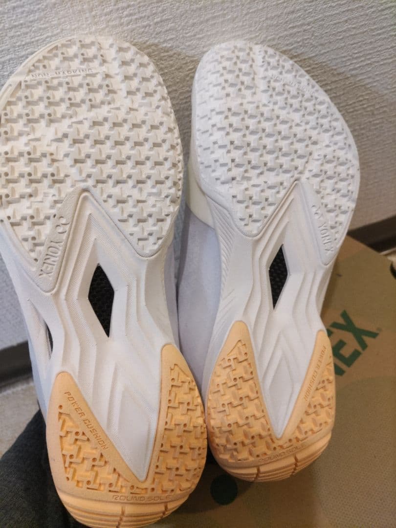 YONEX バドミントンシューズ エアラス 22.5