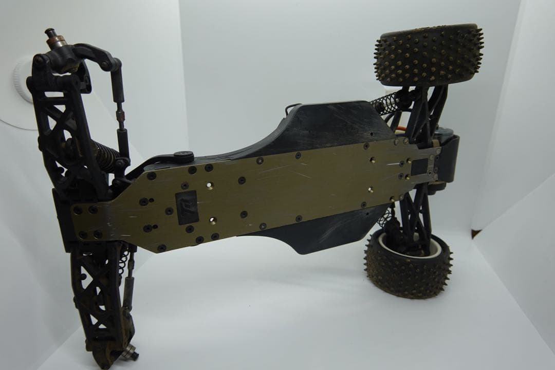 メ*0様 Team Durango製のラジコンカー　シャーシ