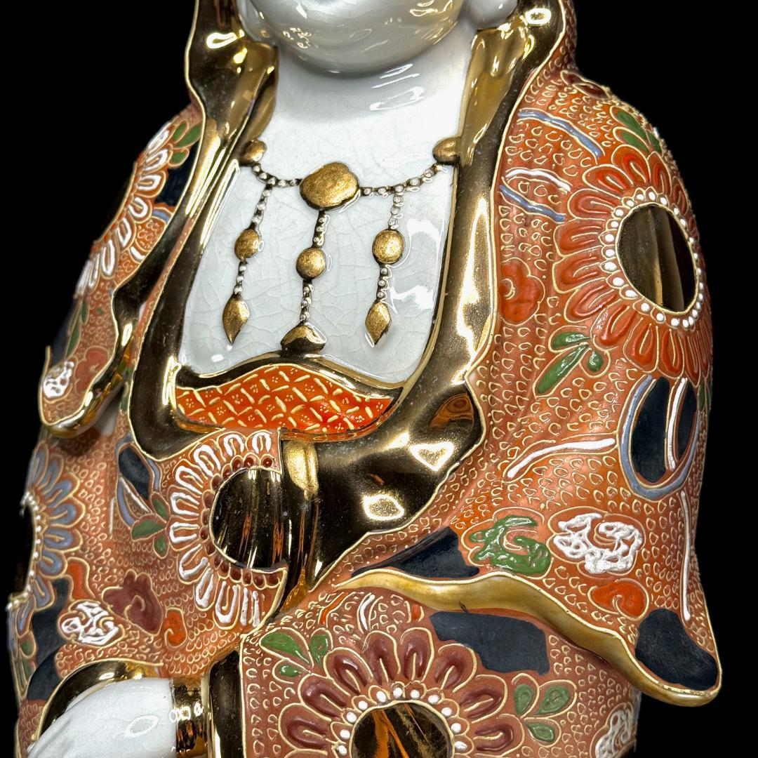 九谷焼　観音像　彩釉と金彩が調和する、気品ある観音立像。　高さ61㎝