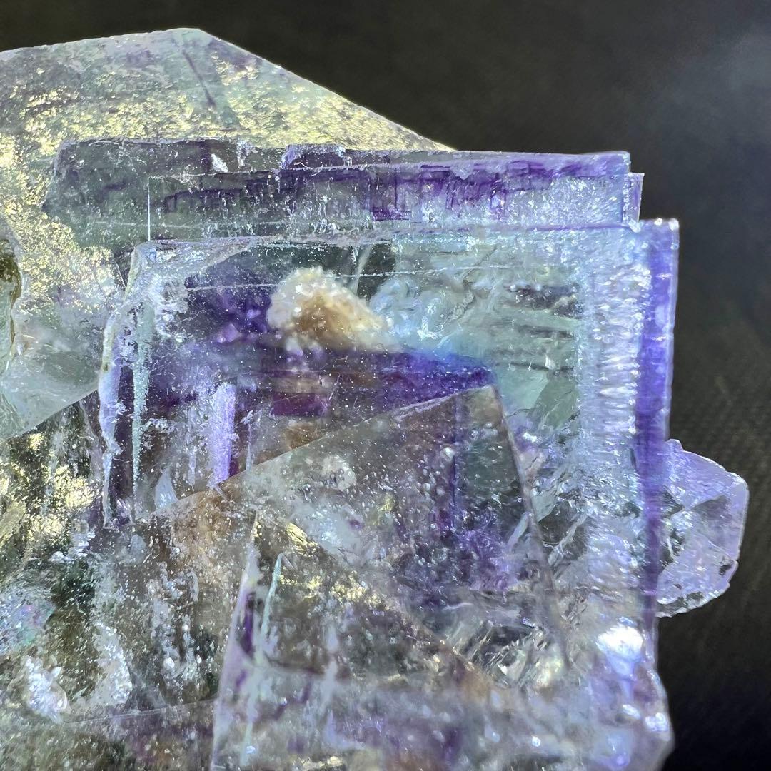 ヤオガンシャン産　スーパークリア　ブルーパープルファントム　フローライト