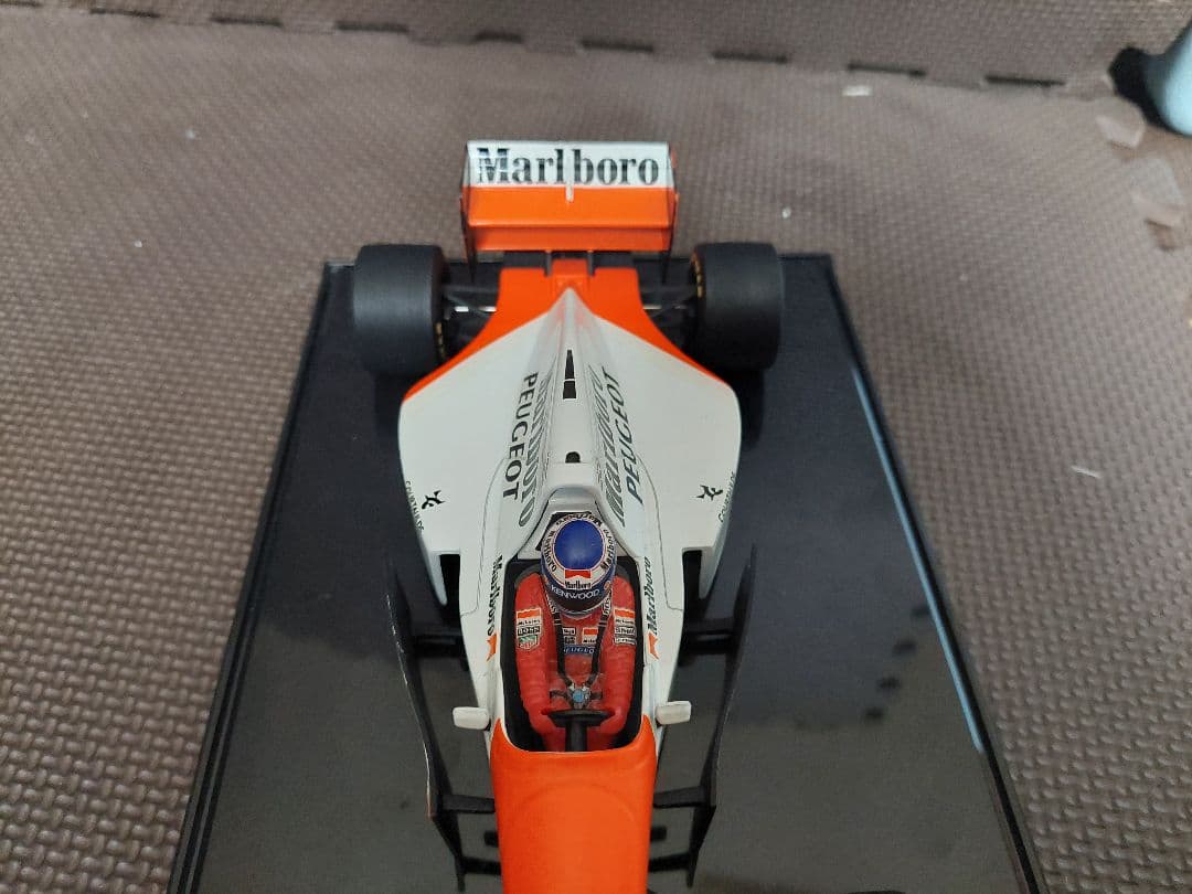 PMA 1/18 ＃７ マクラーレン MP4/9 ハッキネン マルボロ仕様