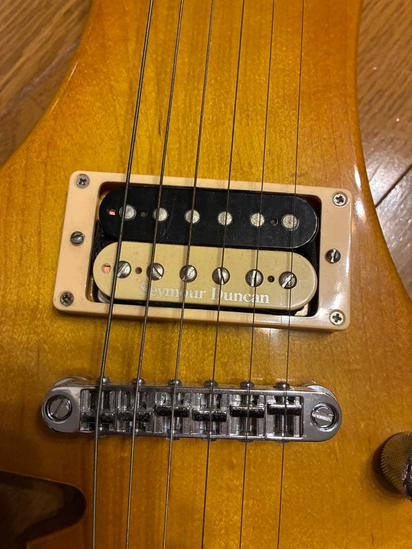 ヘッドレスギター　エレキギター