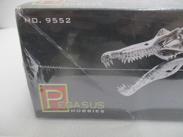 【未開封】PEGASUS HOBBIS　１／２４　SPINOSAURUS