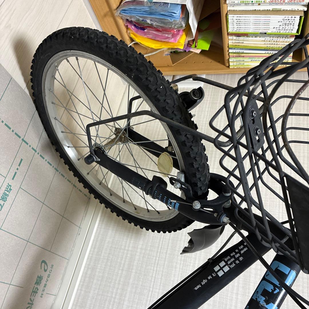 大阪　引き取り限定　黒い子供用自転車 前カゴ付き