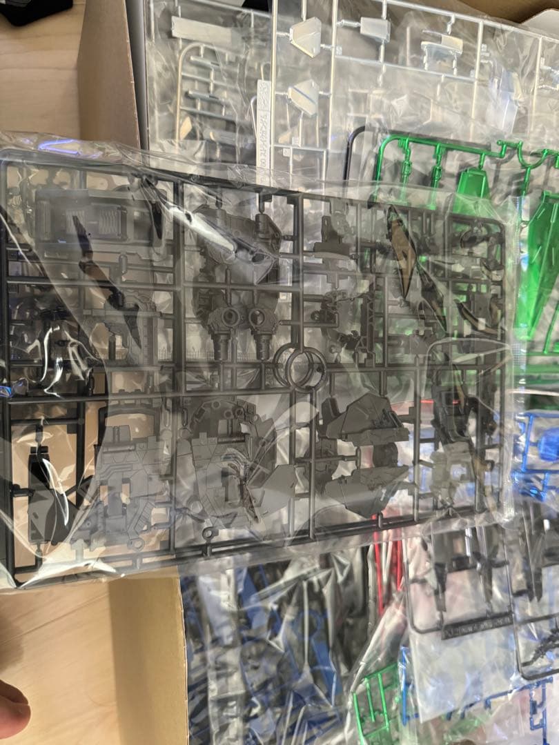 ガンダムSEED・PGパーフェクトストライクメッキ塗装済みキット