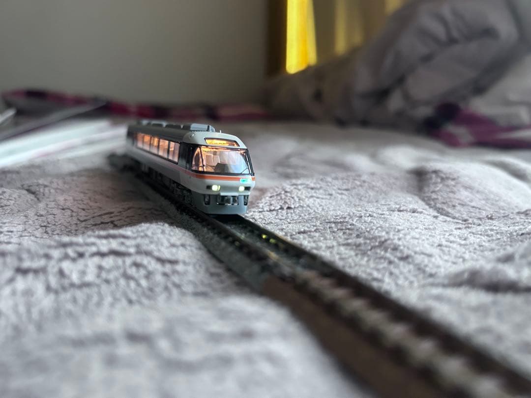 キハ85系Nゲージ鉄道模型 2両内部照明付き