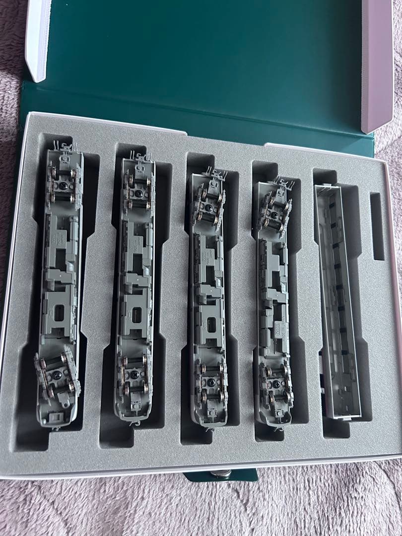 キハ85系Nゲージ鉄道模型 2両内部照明付き