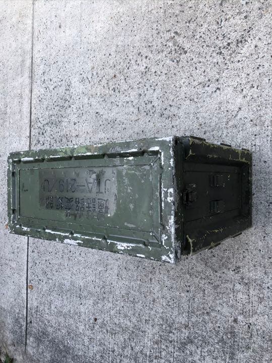 実物入手困難、激レア　自衛隊移動通信機器収納アルミBOX ミリタリー、サバゲー