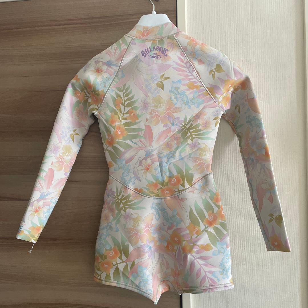 BILLABONG フローラル ロングスリーブスプリングウェットスーツ　Mサイズ