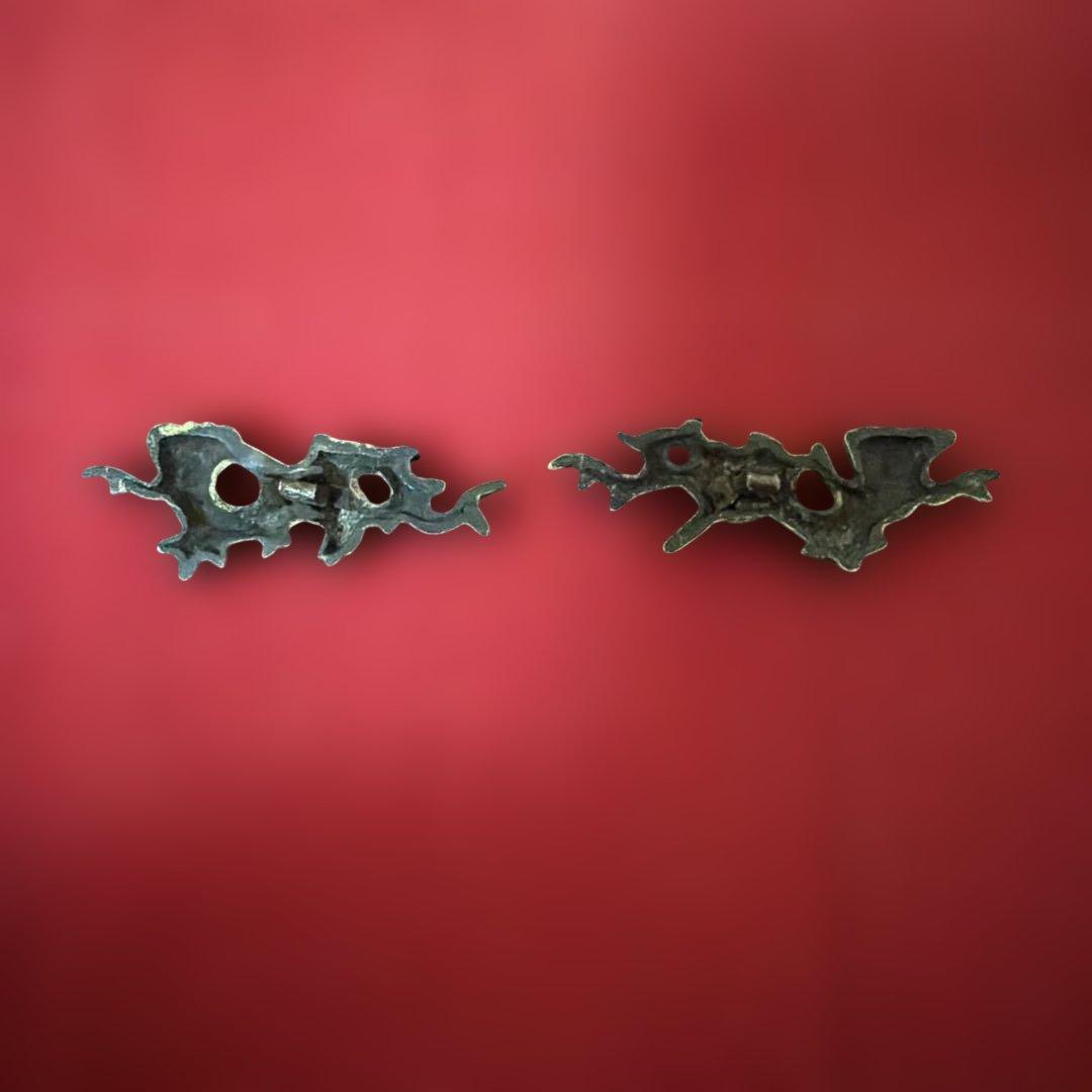 繊細細工の枝に鳥絵 赤銅地目貫 刀装具