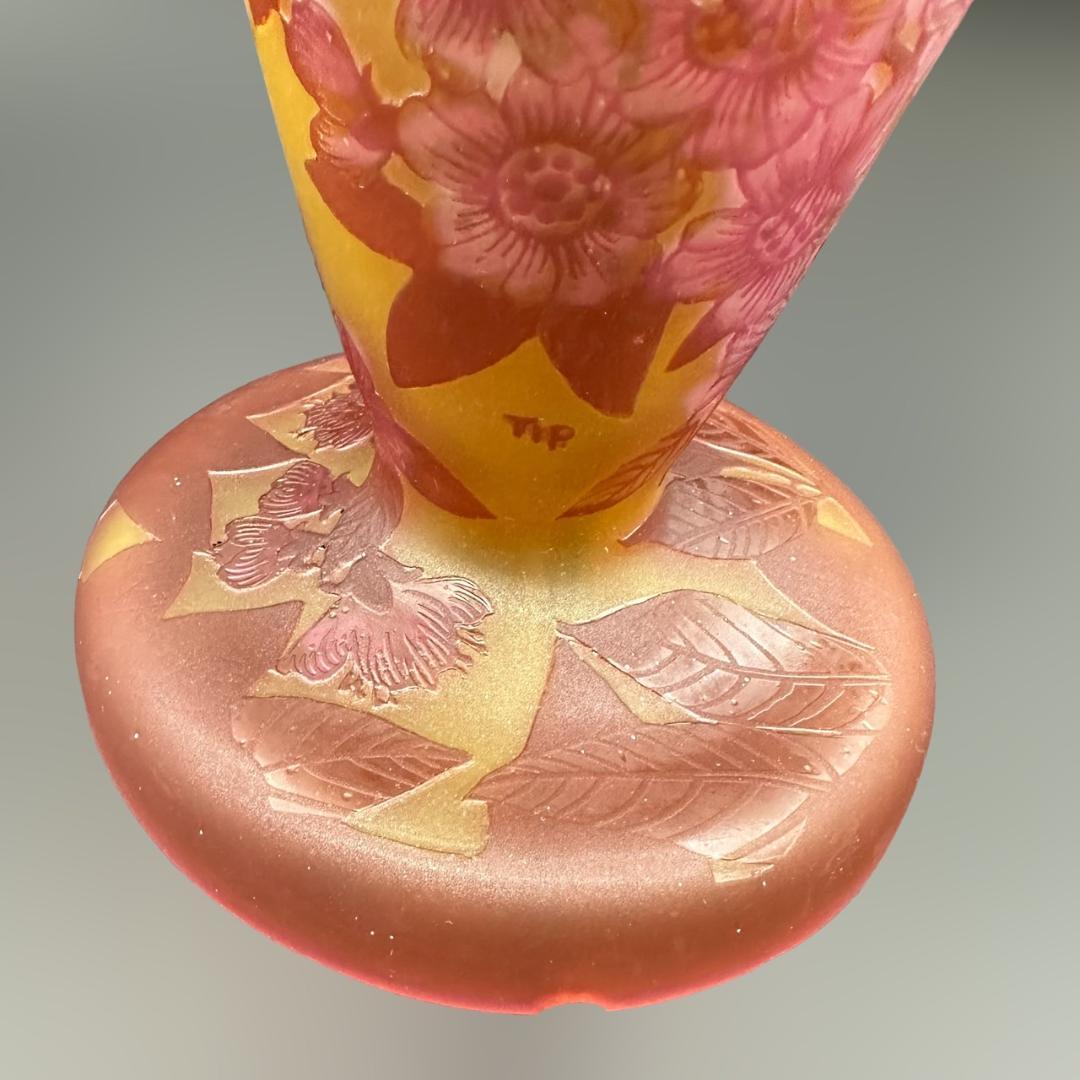 エミールガレ　 二灯ランプ 　林檎紋　カメオ彫り　被せガラス　高さ50ｃｍ