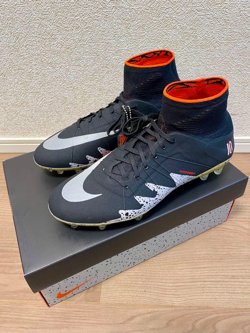d*9様 新品未使用✨NIKE ハイパーヴェノム ファントムⅡ NJR FG N