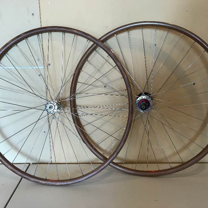 ギサッロ   木製ホイール