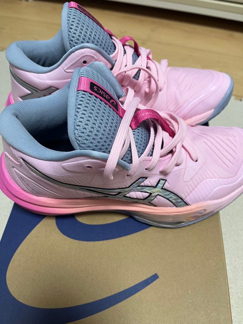 asics バレーボールシューズ ピンク/グレー