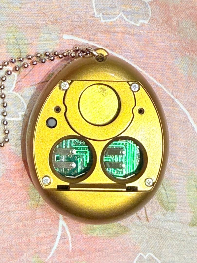 【動作確認済】ヨーロッパ版たまごっち　金 GEN2