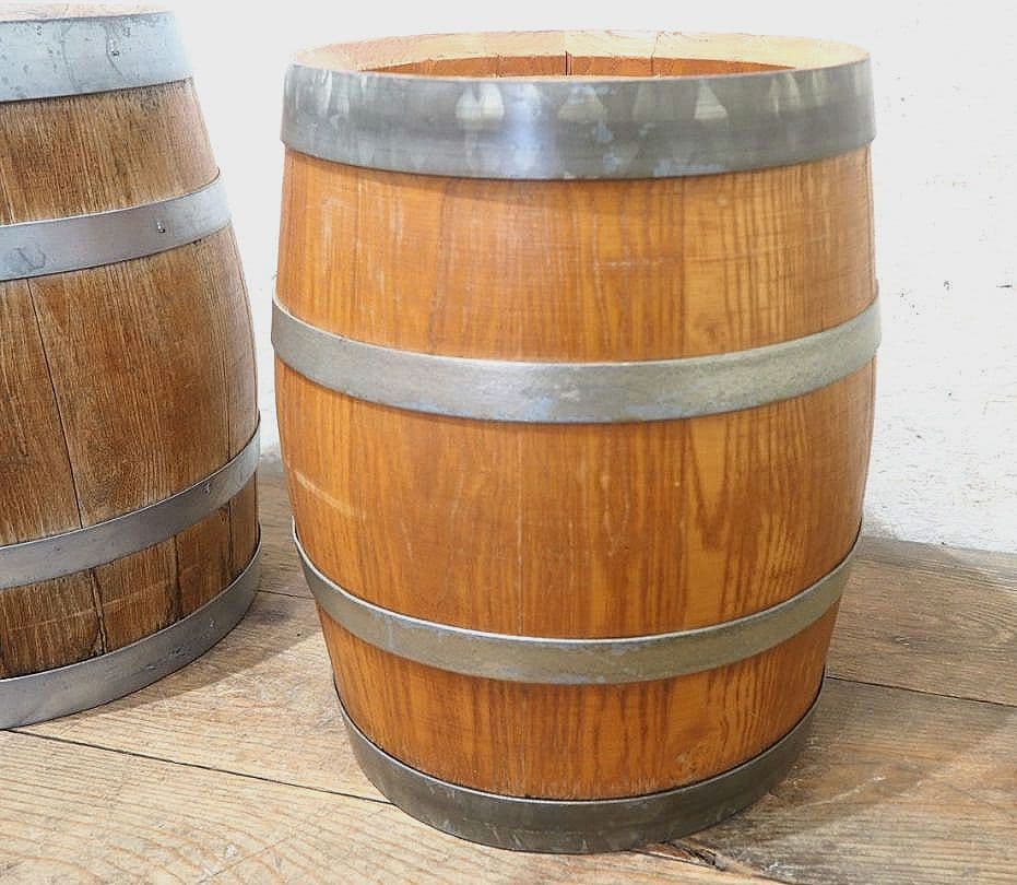 1354　2台セット　ヴィンテージ　古い木樽のオブジェ　椅子　スツール　レトロ