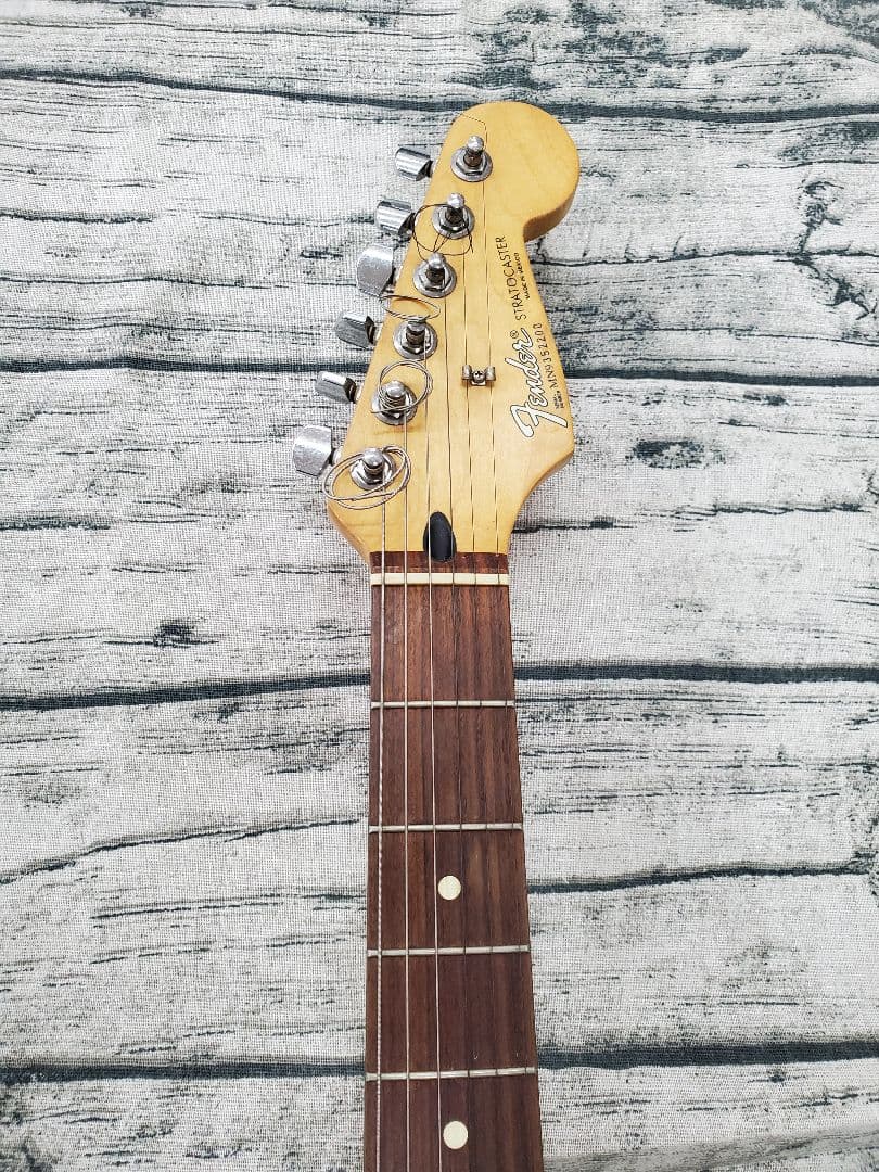 Fender STRATOCASTER　エレキギター　濃紺・ネイビー