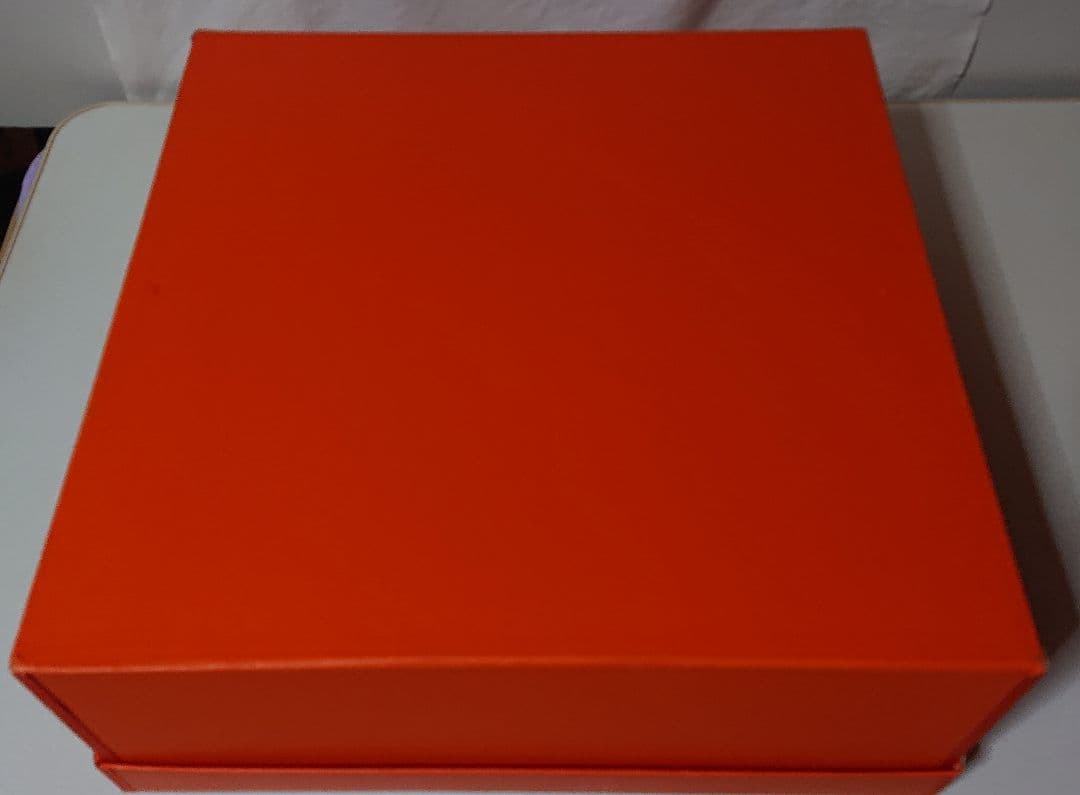 HERMES 空き箱 約43×43×17cm