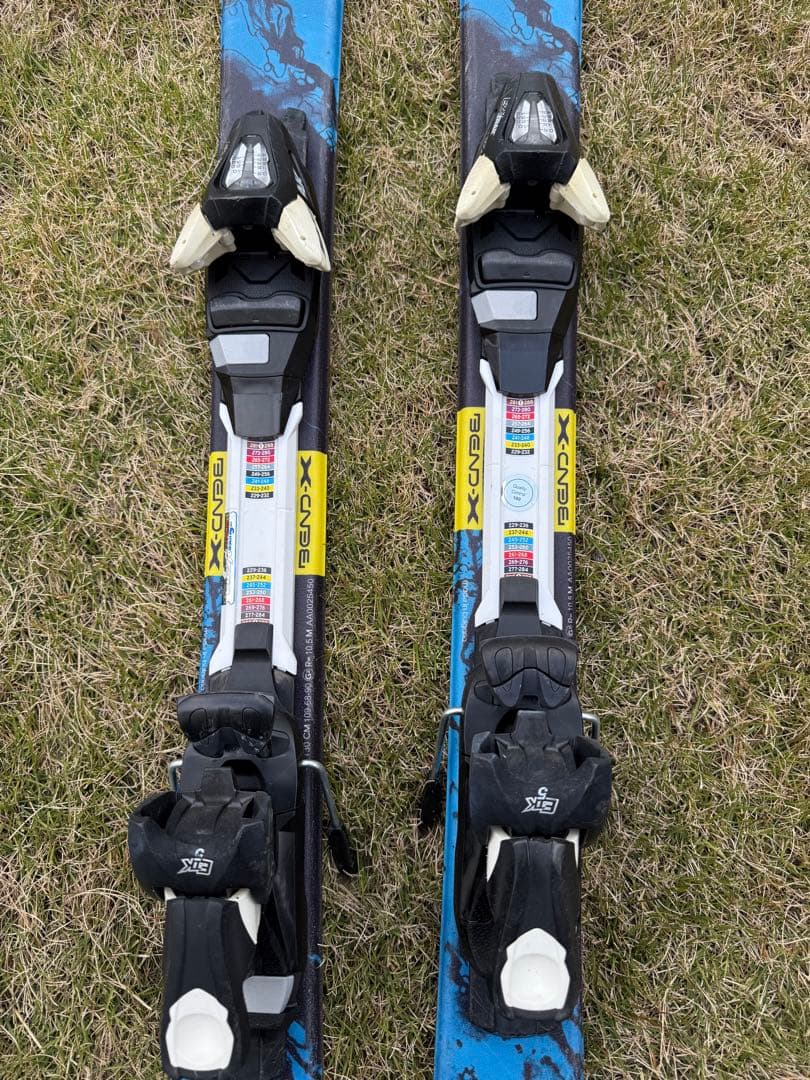 Atomic スキー板 X12 青 キッズ 子供 ジュニア ストック付き