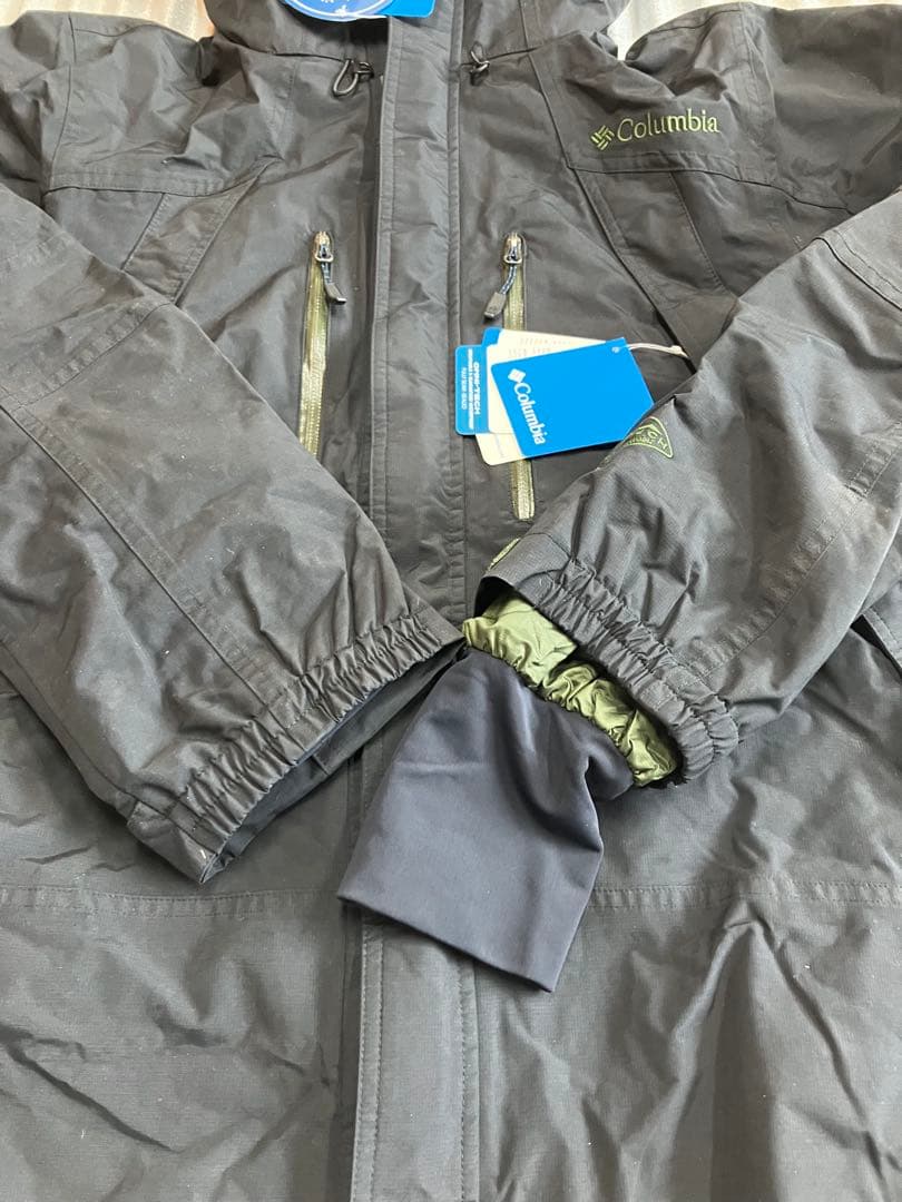 未使用　コロンビア　スノボウェア　上着　ジャケット　アウター　メンズ　黒　XL