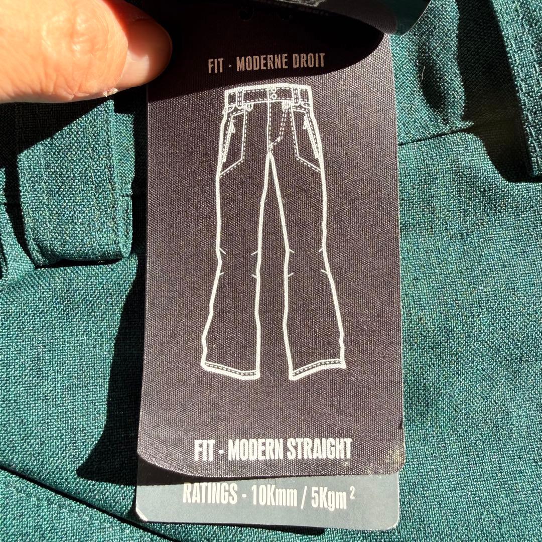 VOLCOM スノーボードパンツ　ウェア