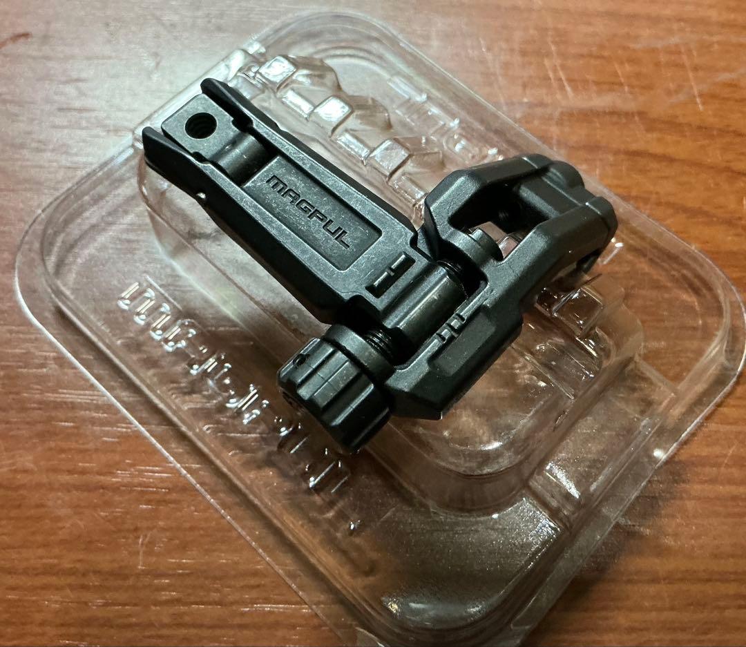 実物MAGPUL MBUS PRO アイアンサイト