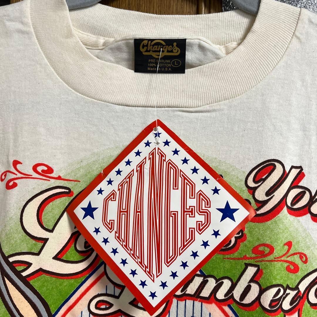 新品ルーニーテューンズ×MLB ニューヨークヤンキースTシャツ　Ｌサイズ