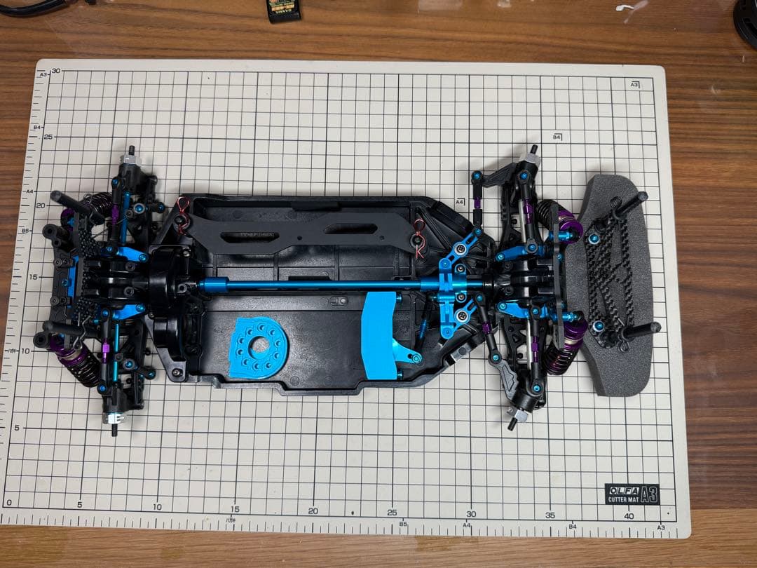 山*ー様 TAMIYA TT-02 シャーシ 4WD ラジコンカー