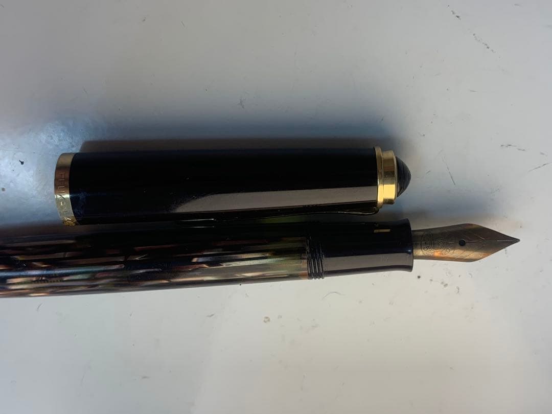 Pelikan 400 ペリカン　F 740-585 万年筆万年筆 黒 金