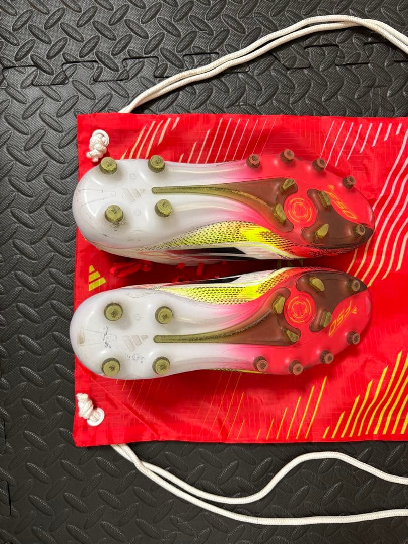 adidas F50 AG サッカーシューズ・スパイク